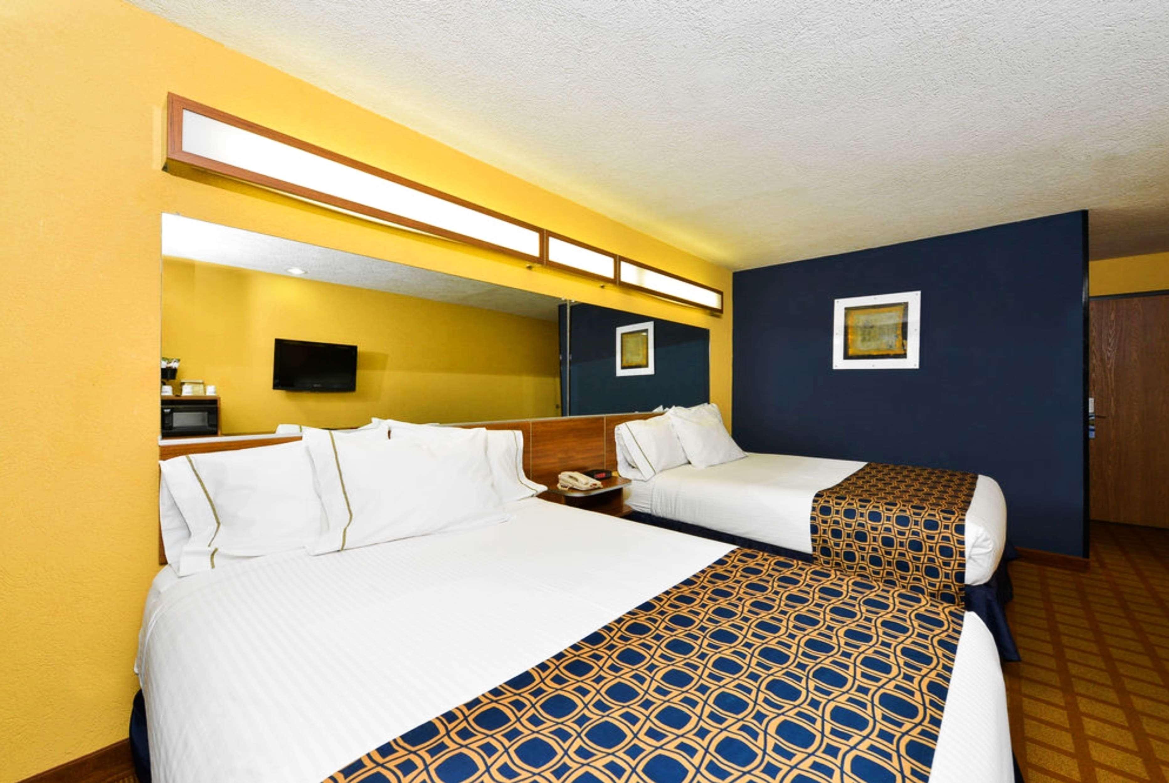 Microtel Inn & Suites By Wyndham New Braunfels I-35 Esterno foto